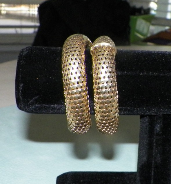 VINTAGE WHITING & DAVIS GOLDTONE MESH COIL SNAKE BRACELET