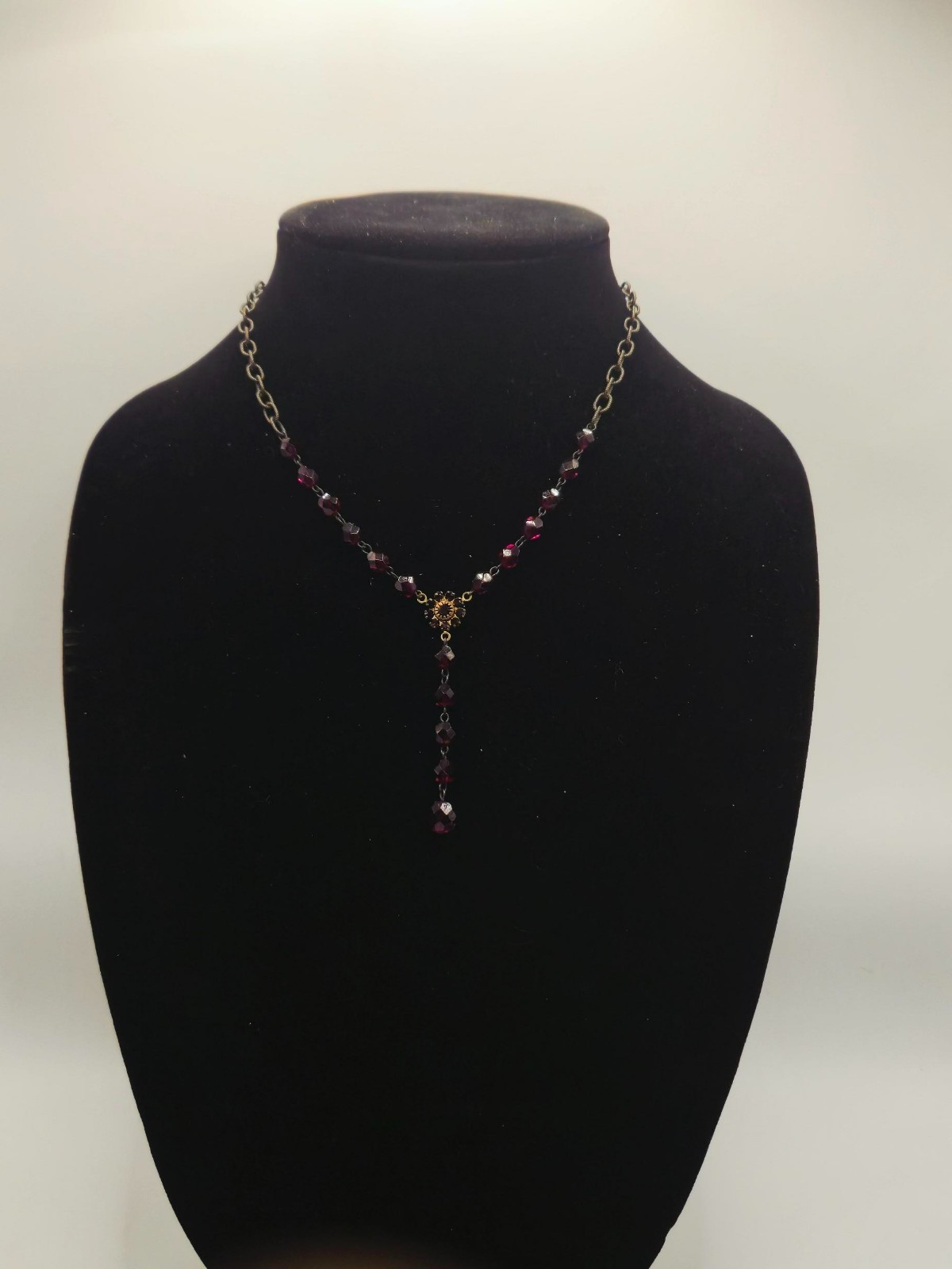 Vintage Ruby Red Glass Bead Y Necklace Gold Tone Floral Crystal Lariat Unsigned