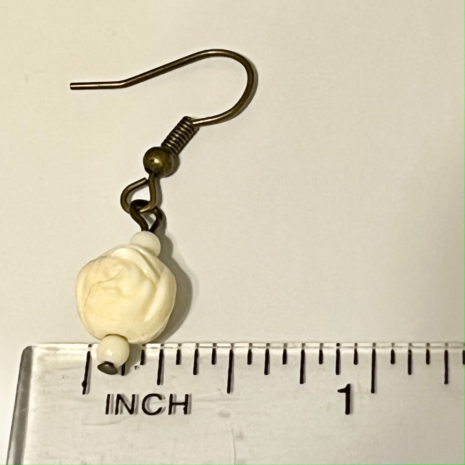 Vintage White Cream Rose Bud Flower Earrings Gold Tone Plated Carved Beads