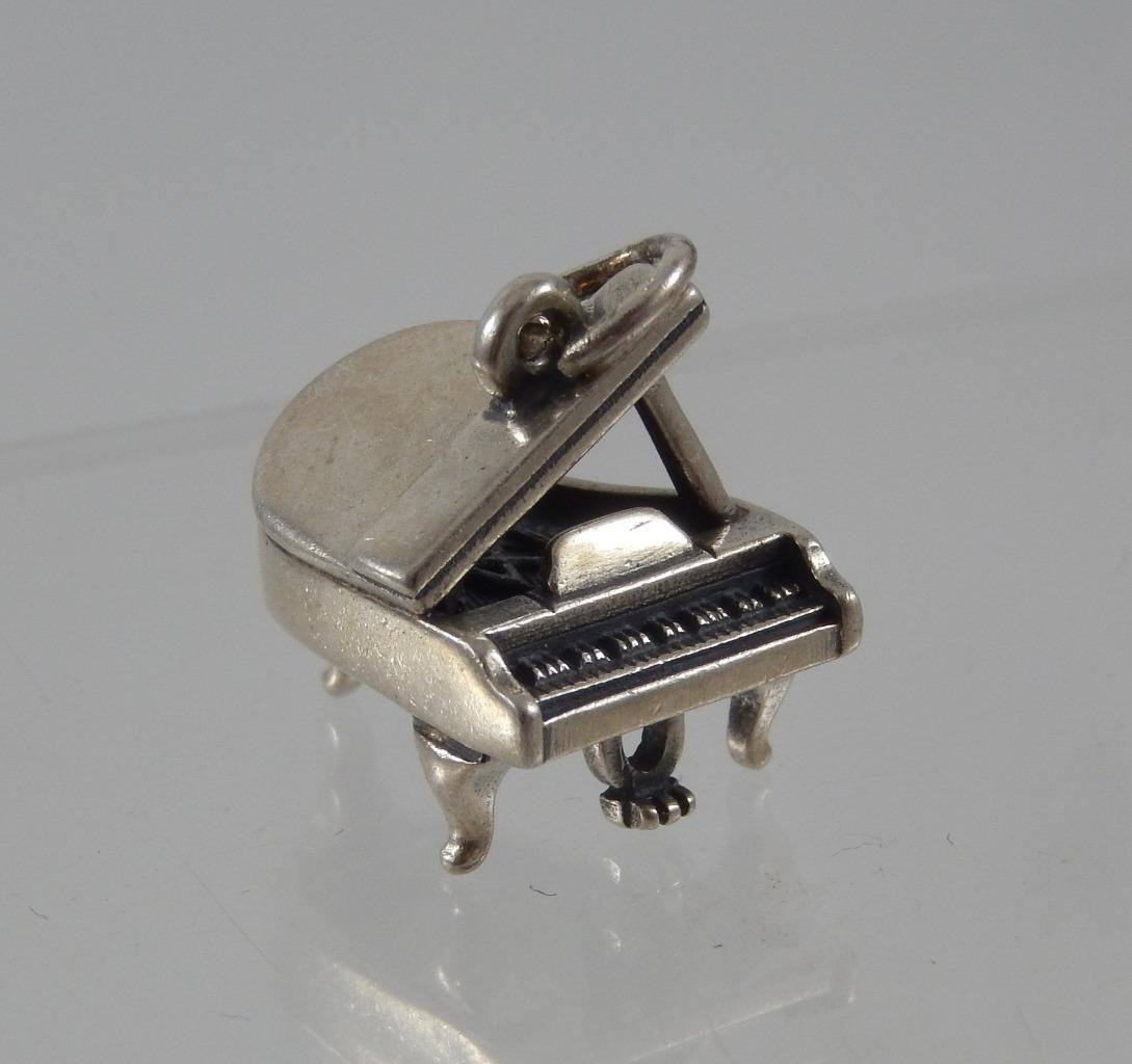 Vintage James Avery Sterling Silver 3D Grand Piano Pendant Charm Retired J3347