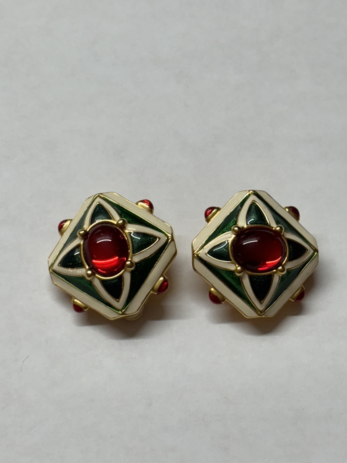JOAN RIVERS ENAMEL GREEN RED LUCITE CAB CLIP ON EARRINGS SIGNED