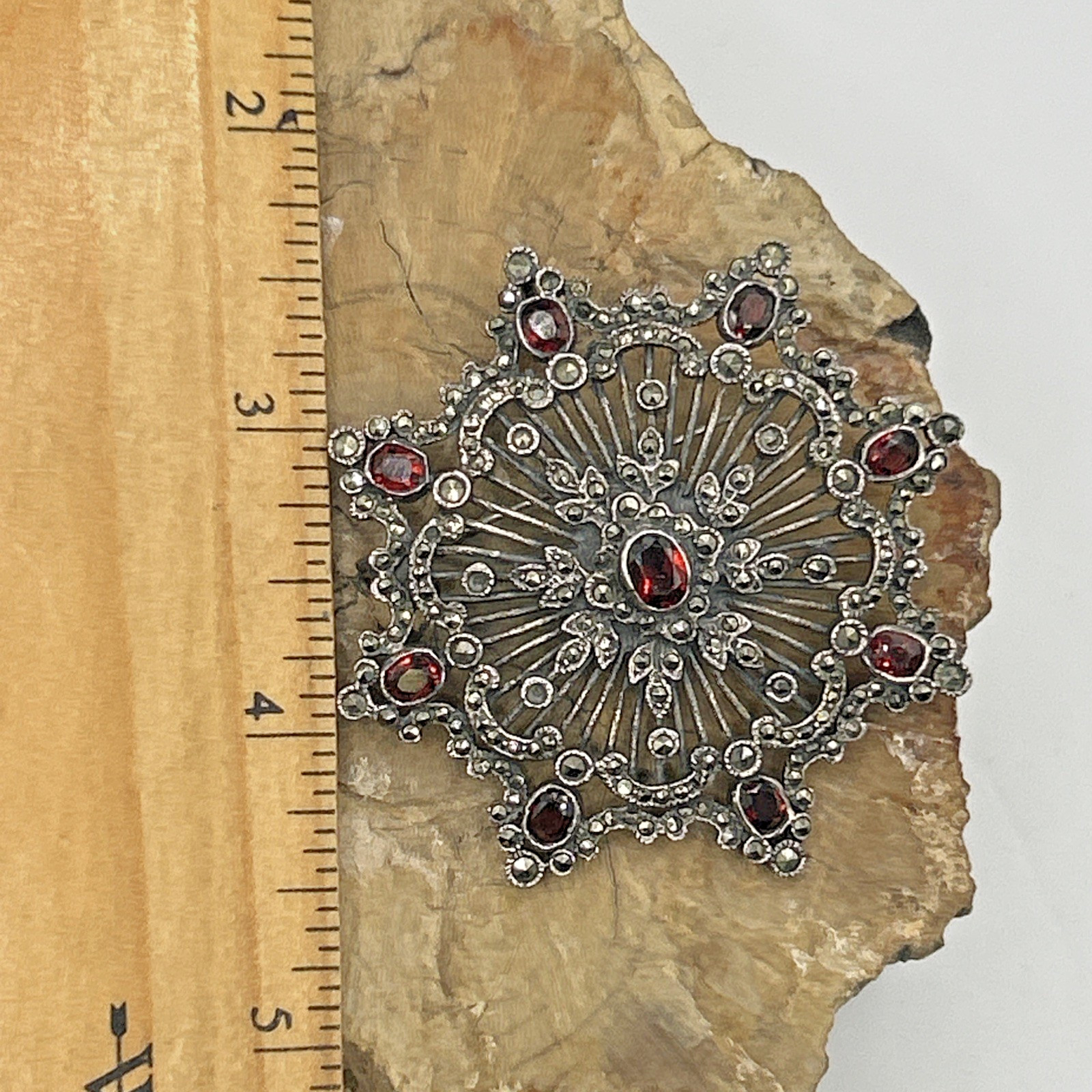 ANTIQUE VICTORIAN STERLING SILVER BOHEMIAN ROSE CUT GARNET PENDANT PIN SNOWFLAKE