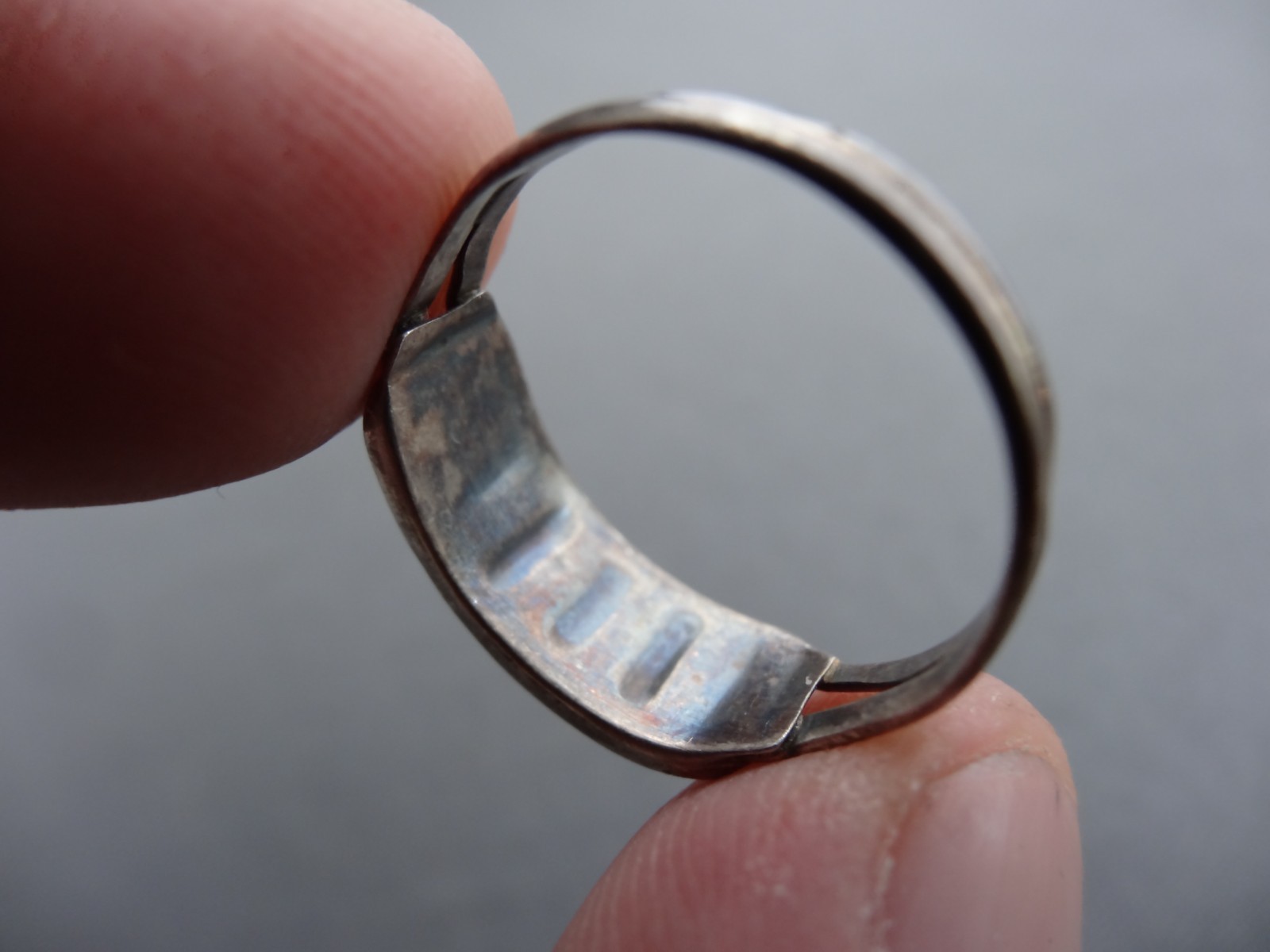 VINTAGE STERLING PURPLE FAUX BAGUETTE INLAY OPAL PAVER RING SIZE 8