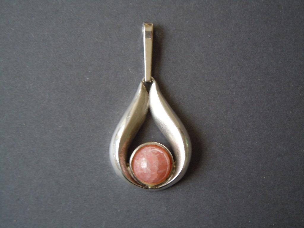 835 Silver Pendant Drop Shape with Rhodochrosite Hemisphere 7.2 g / 4.5 x 2.1 cm