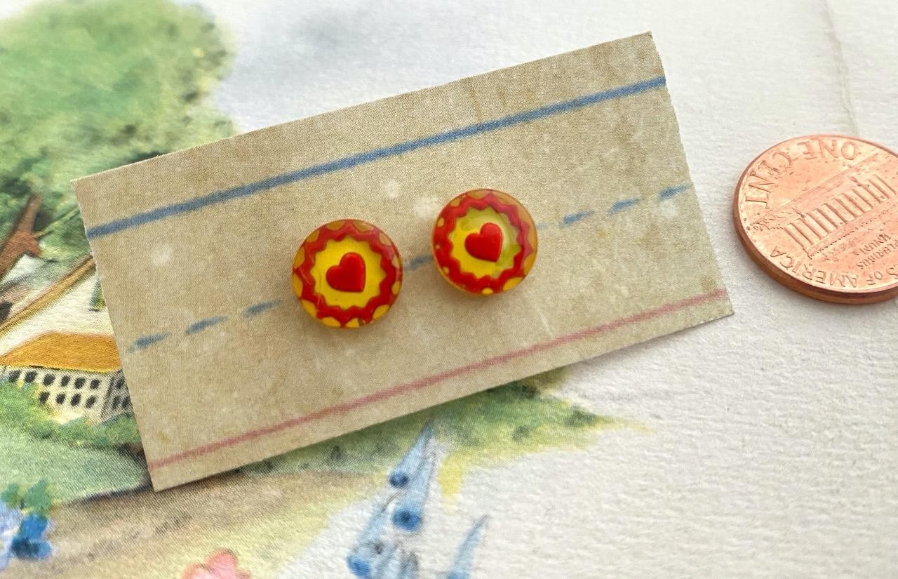 Vintage 9mm Yellow Red Reverse Carved Painted Glass Heart Post Earrings NBW