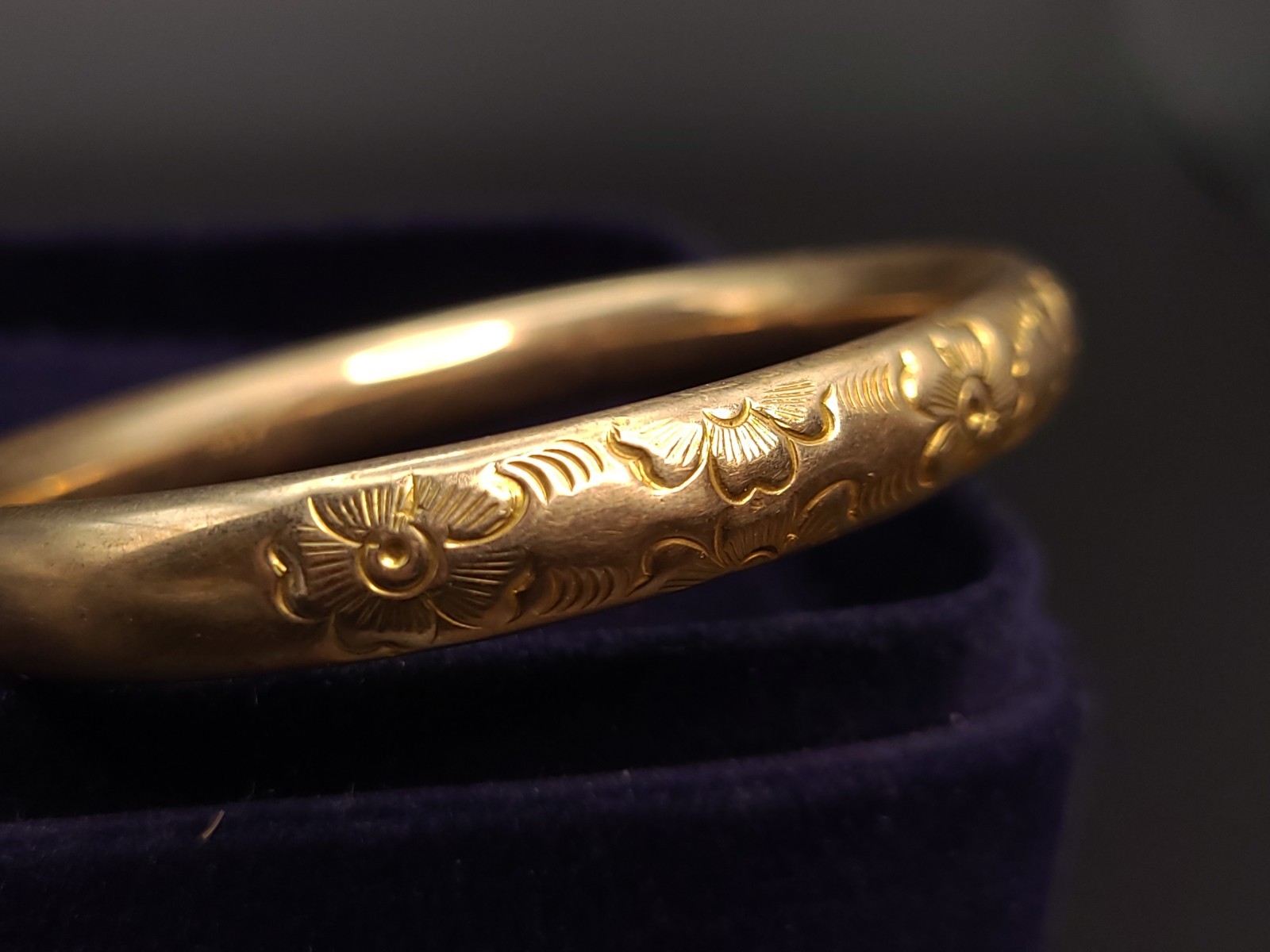 Antique Victorian A.C. Co Gold Filled Floral Hinged Bangle Bracelet
