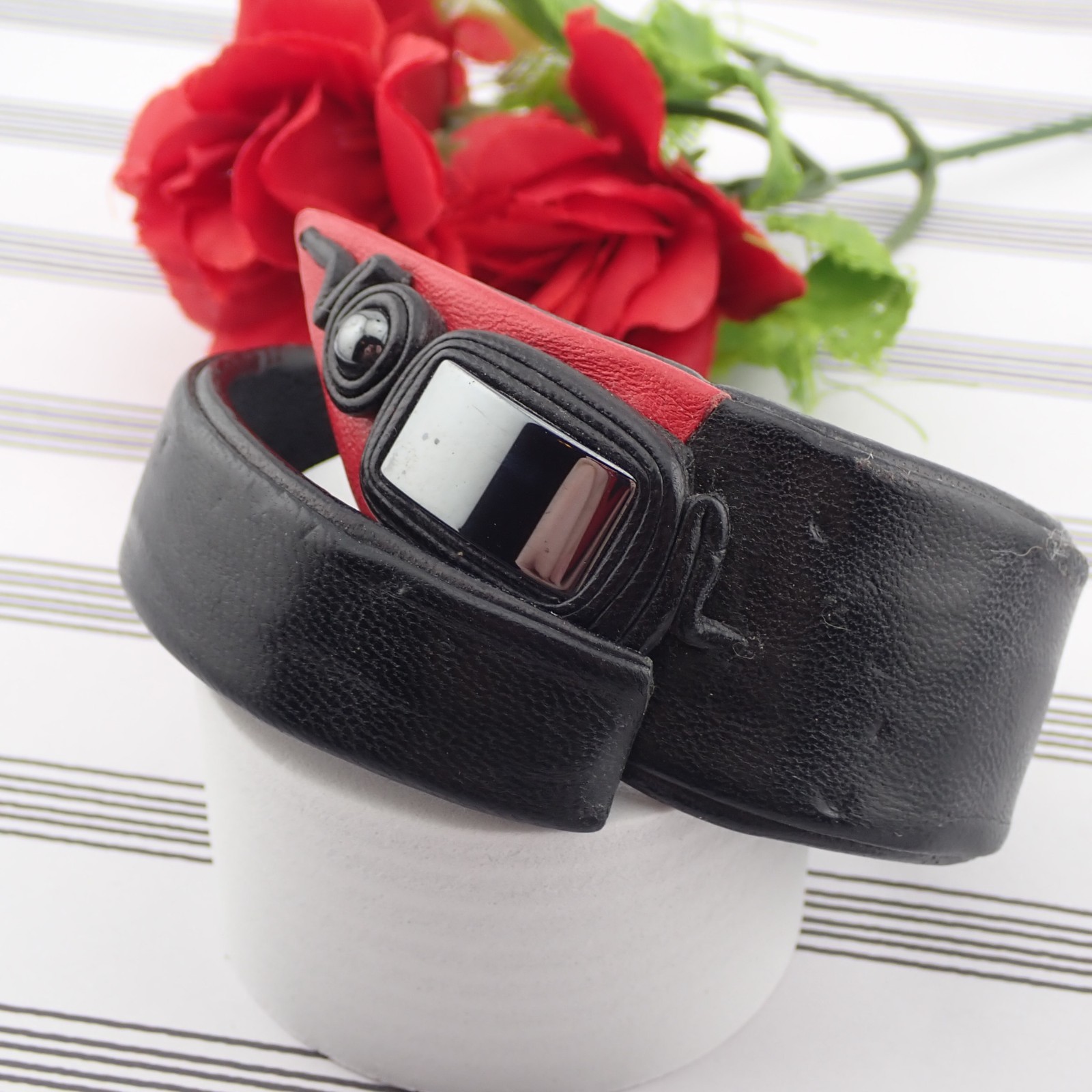 Vintage Black Red Leather Hematite Abstract 8″ Adj Wrap Bracelet