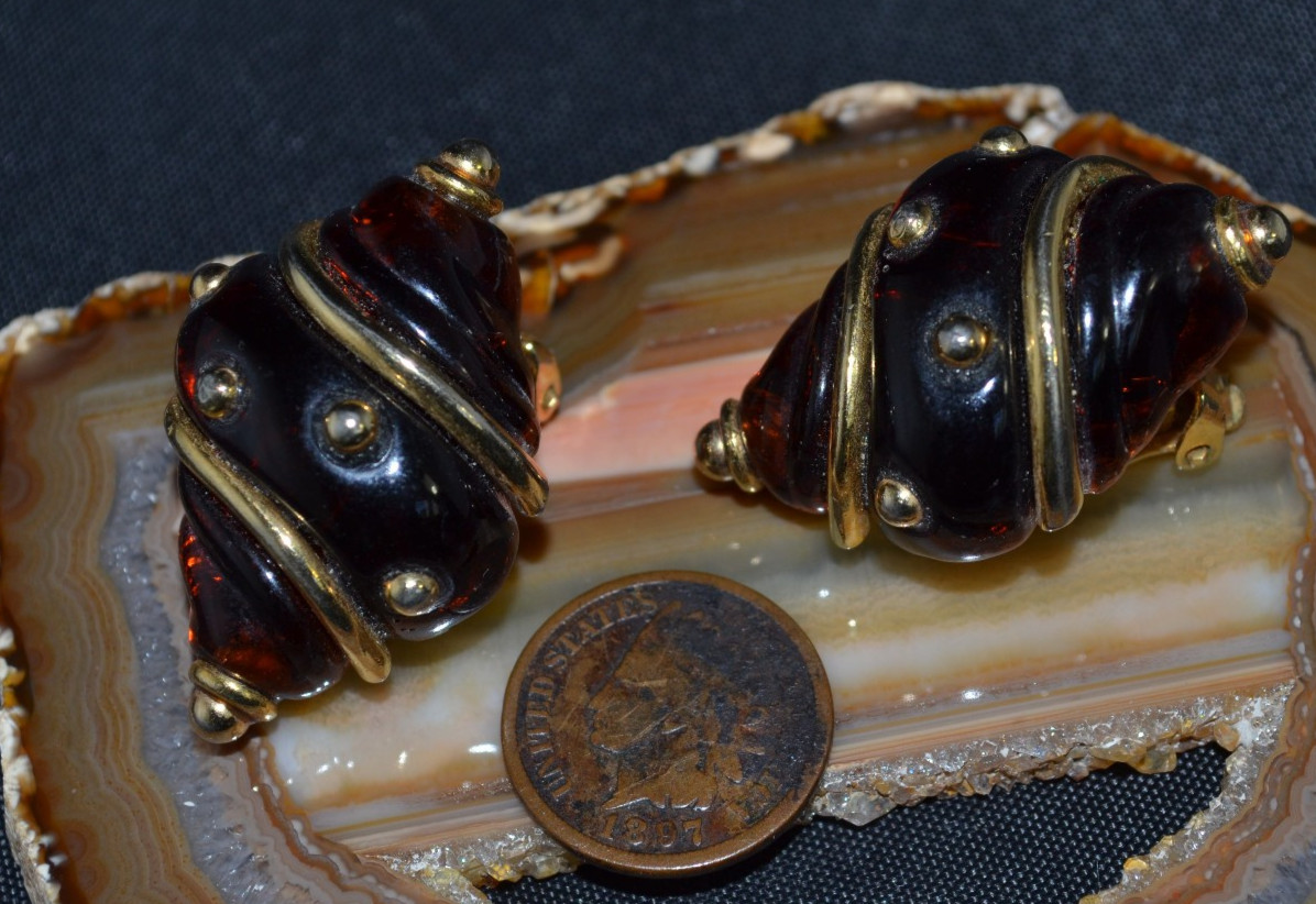 Kenneth Jay Lane KJL earrings clip on seashell Honey Amber color Lucite gold ton