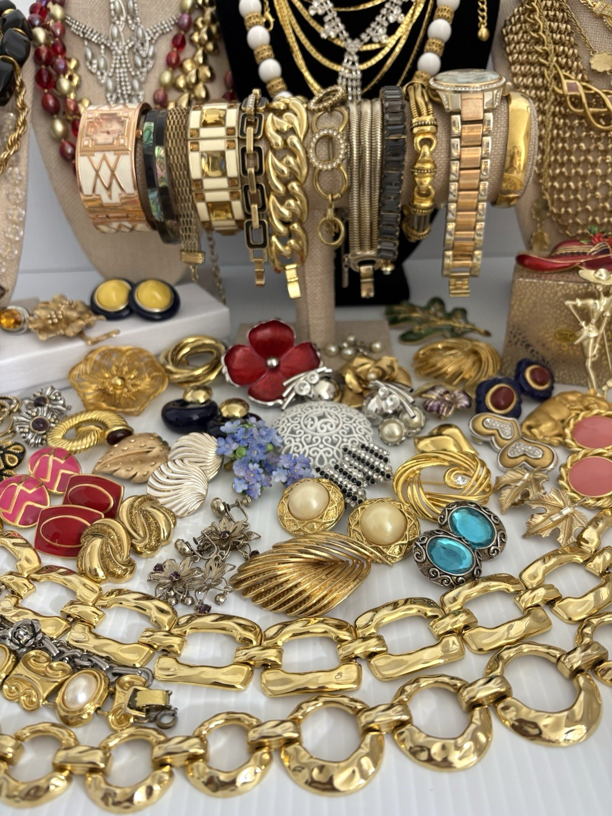 Vintage To Mod Jewelry Lot 81 Pieces Bold Signed Unsigned Designer Mixed Lot