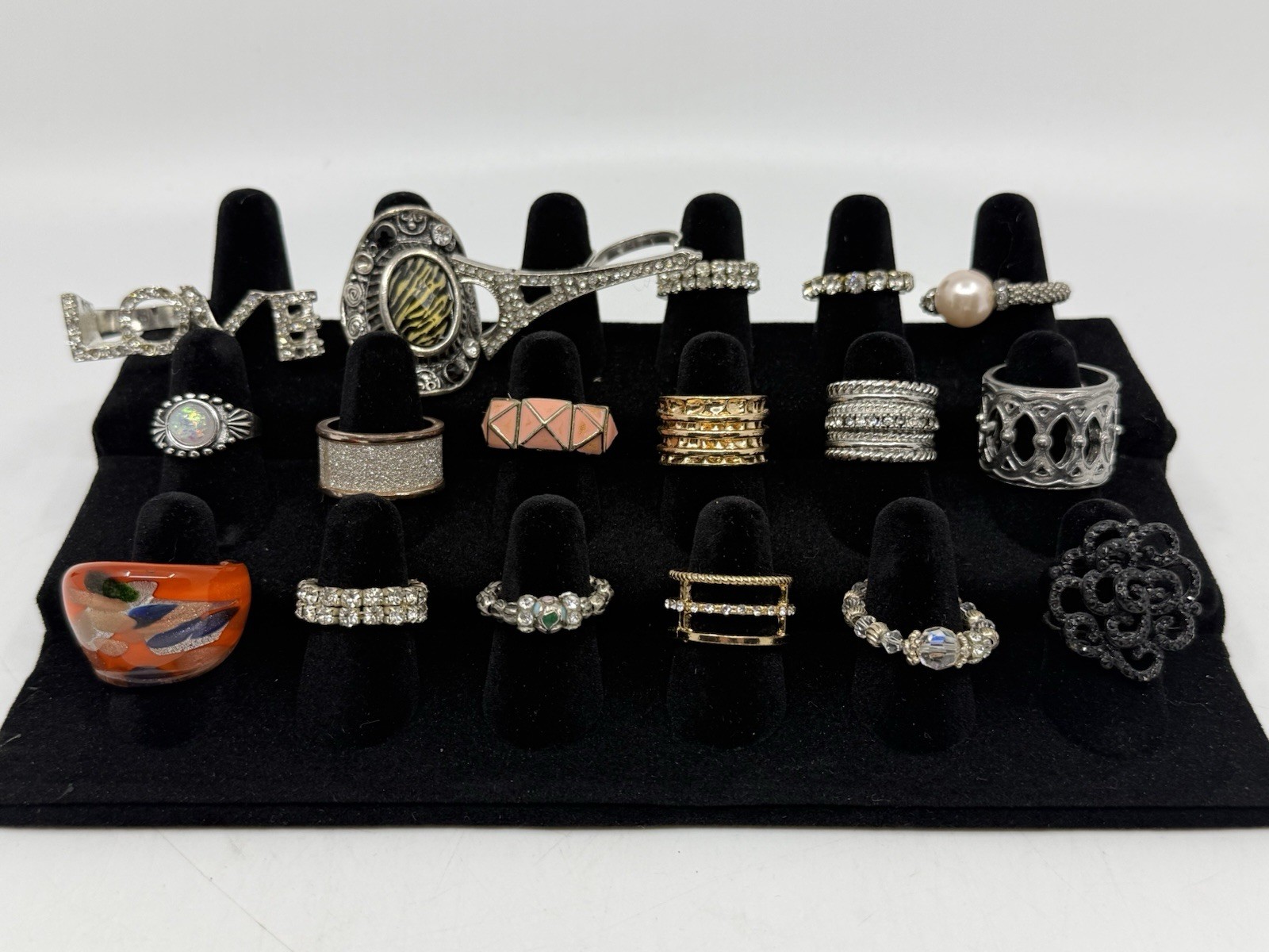 Estate Jewelry Lot 18 Rings Rhinestone Gold Silver Tone Vintage Fashion