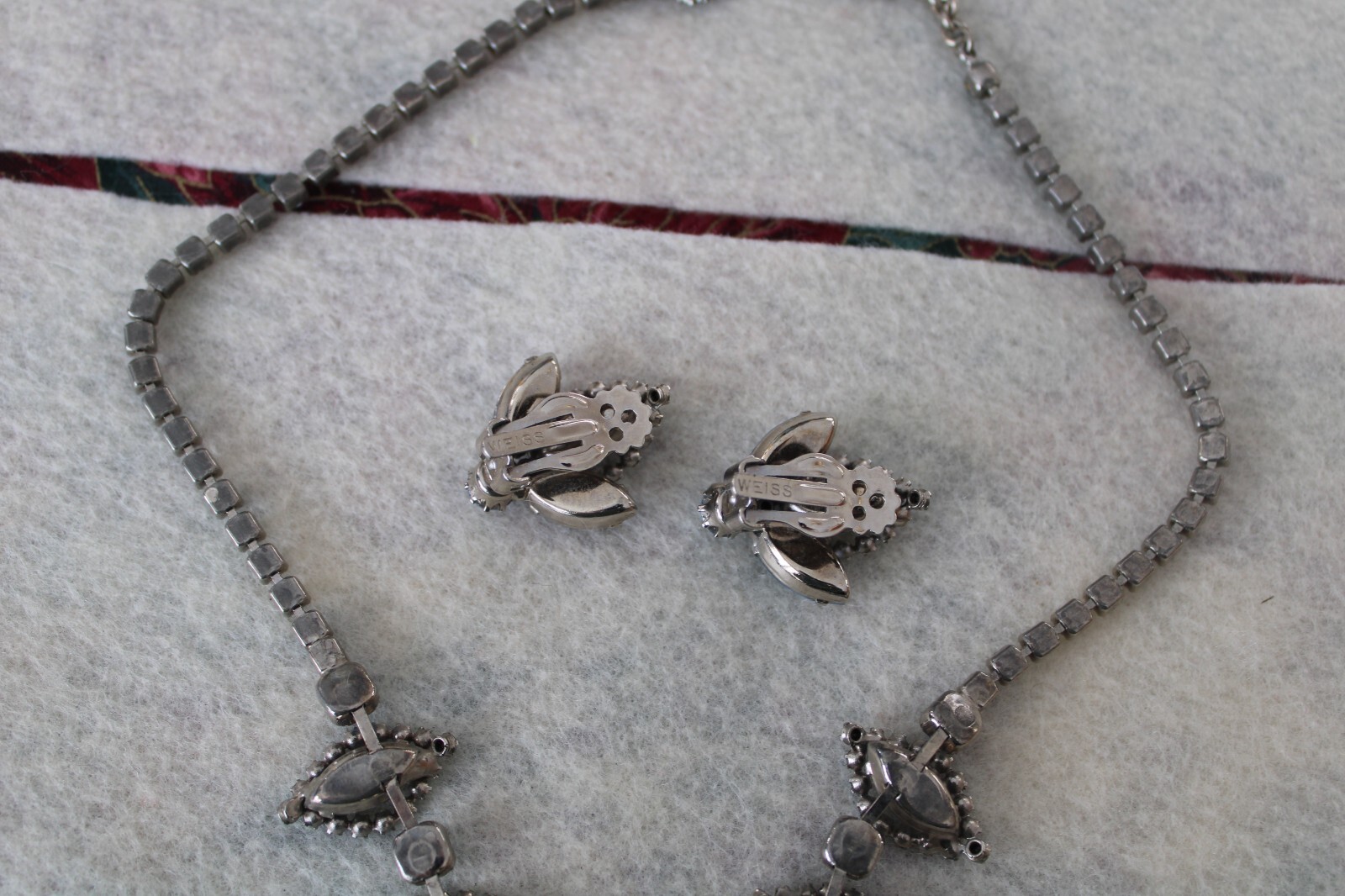 Weiss Vintage Icy Blue Carnival Glass Design Necklace, Earrings & Bracelet Set
