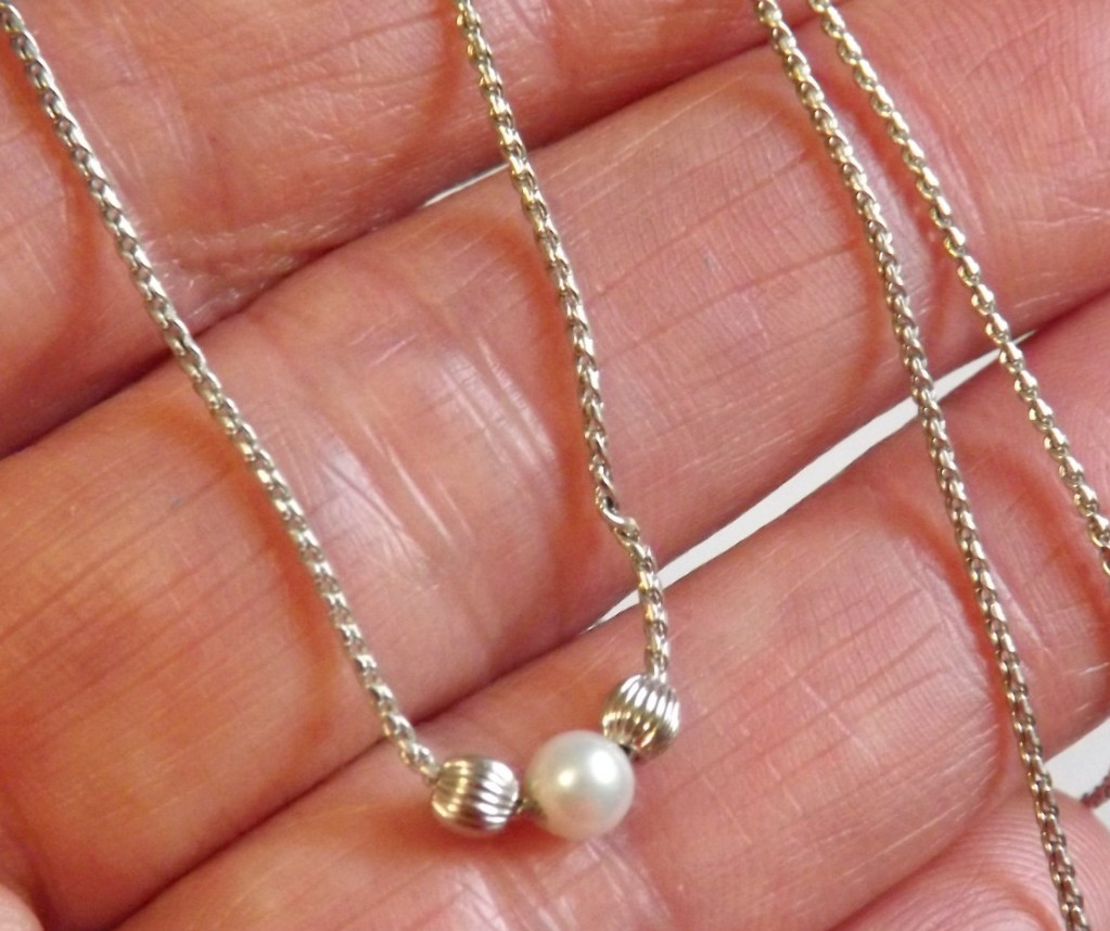 Avon sterling silver floating pearl sliding ribbed ball bead 17″ chain necklace