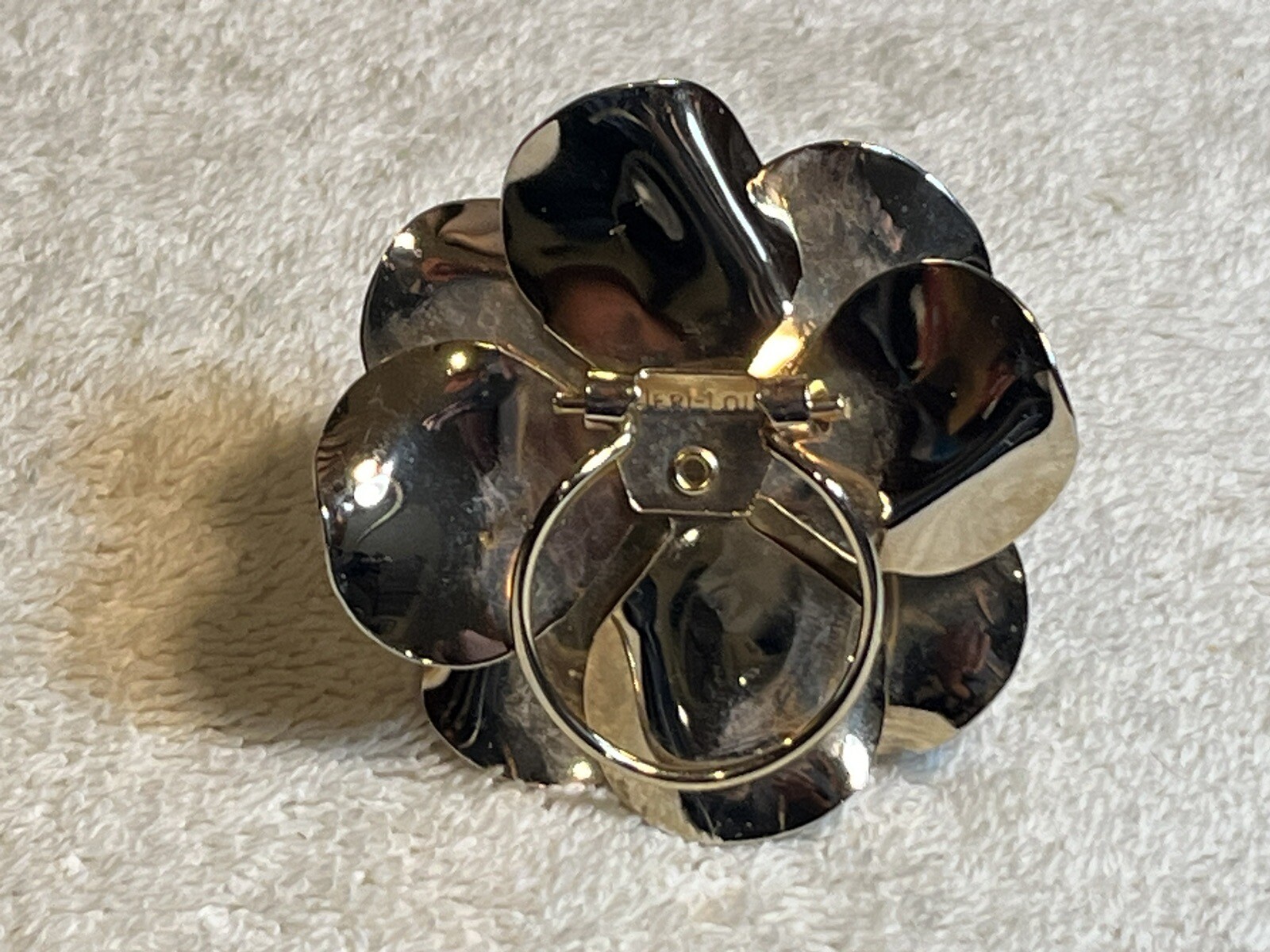 Vintage Jeri Lou Gold Tone Rose Flower Scarf Clip